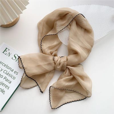 Foulard carré Tencel pour femme, fin d'été, protection solaire et du cou, foulard d'été polyvalent 70x70 beige