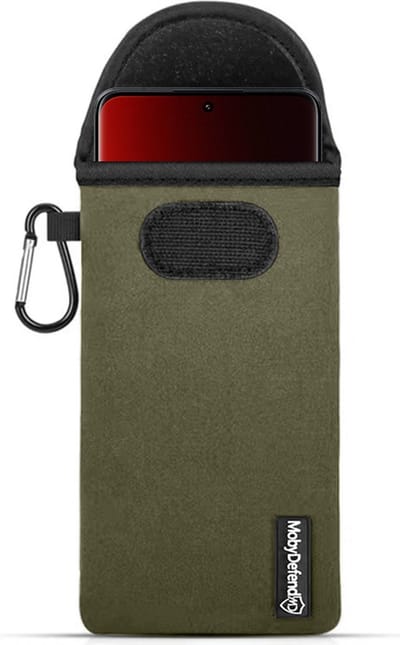 MobyDefend Hoesje - Geschikt voor Xiaomi 13 Ultra - Neopreen Pouch Met Karabijnhaak - Insteek - Riemlus - Groen