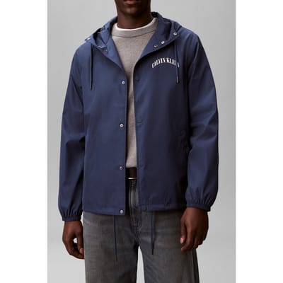 Calvin Klein Long Sleeve Graphic Print Coach Jacket Dark Denim Taglia: S | Trench Outlet | Uomo | Blu