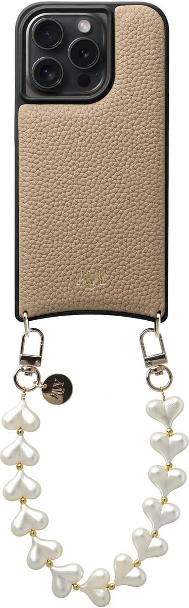 AVY Leren Hoesje Geschikt voor Apple iPhone 15 Pro | Compatibel met MagSafe | Leather Case met Telefoonkoord | Polsbandje | Beige | Cupid Pearl