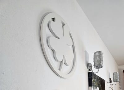 Moliland - Grote Wandklaver - Wit MDF - 40x40 cm - Gelukstalisman