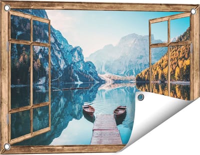 Gards Tuinposter Doorkijk Twee Bootjes op het Meer in de Bergen - 60x40 cm - Tuindoek - Tuindecoratie - Wanddecoratie buiten - Tuinschilderij