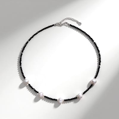 Cavill - Elegante Halsketting - 925 Sterling Zilver - Witte Zoetwaterparels en Zwarte Spinel 2,75 ct - Verstelbaar 42-47 cm - Dames Sieraden