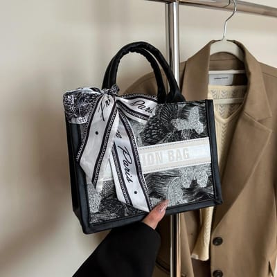 Commuter Handtas met Grote Capaciteit Letter Nieuw Casual en Modieus Veelzijdige Sjaal Strik Handgedragen Draagtas black