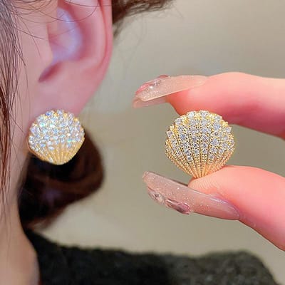 Huitan Bling Bling Schelpvormige Oorbellen voor Vrouwen Oorpiercing Nieuwe Meisjes Oorbellen Bruiloft Feest Prachtig Cadeau Trendy Sieraden beige