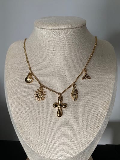 ketting met 5 bedels - necklace with 5 charms - collier kleur goud - stainless steel - waterproof - cadeau