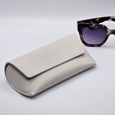 Luxe kunstleren brillenkoker / etui van hoge kwaliteit met doekje / witte koker / boîte / cadeau voor vrouwen tot 20 euro / Aland optiek / Étui à lunettes / Case for Sunglasses and Eyeglasses / brillenetui / brillendoos dames