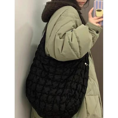 Lente en Zomer Wolk Diamant Geplooide Grote Tas Casual Persoonlijkheid Quilt Tas Lichtgewicht Grote Capaciteit Crossbody Dumpling Tas Dames gray