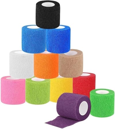 Verpakking van 12 Rollen Zelfklevende Tattoo Grip Cover Wrap - Elastische Tape voor Tattoo Apparatuur in 12 Kleuren