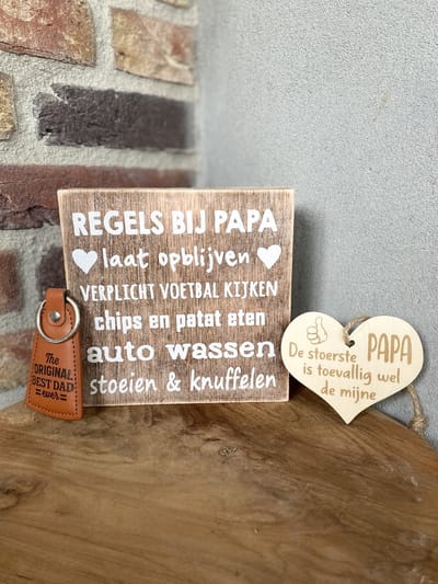 Creaties van Hier - Cadeaupakket papa - vader inclusief houten hartje papa - Tekstblok 15 cm Regels bij papa + sleutelhanger The original best dad