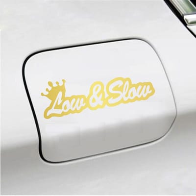 Bumpersticker - Low & Slow - 4,8 X 14,8 - Goud