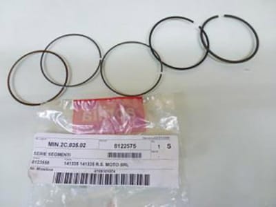 originele zuigerveer voor aprilia 250 leonardo scooter 1999-2000 ap8122575 nieuw