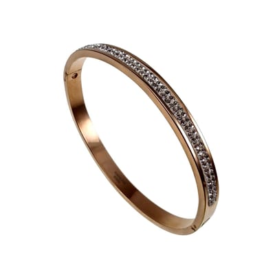 Stijve Armband met Fonkelende ZirkoniaS op Witte Achtergrond, Bangle Armband, RVS Roségoudkleurig, Dames - 16 tot 18cm