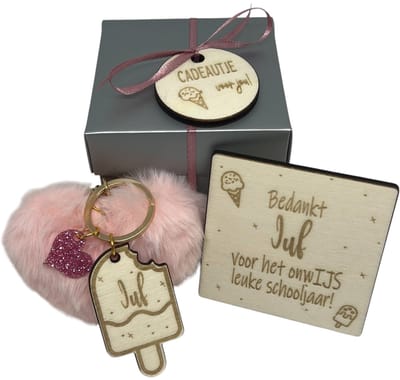 Cadeaudoosje Juf | Roze | ijsje | pompom | liefste juf | einde schooljaar | kleine attentie | de liefste ben jij | topper | cadeau