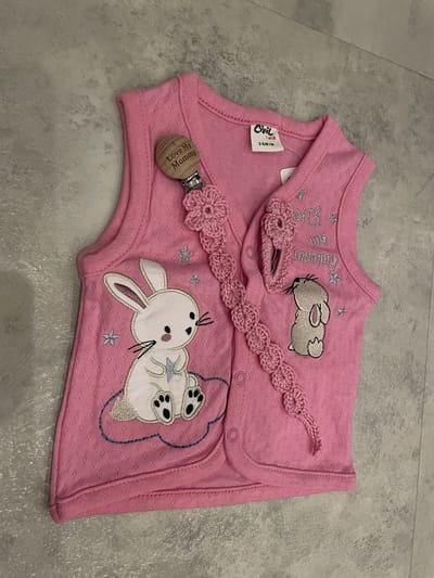 With my mummy met handgemaakte Speenkoord en haarclip - Baby vest meisjes