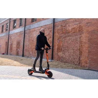 Elektrische step D7 MAX – Dubbele motor, bereik 80-100 km, 10-inch banden, RCB APP, NFC & ABE, buigbaar, 180 kg