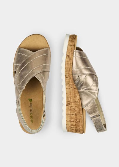 Sandalen met verstelbare klittenband - taupe / metallic - Gr. 41 van Goldner Fashion