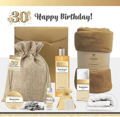 Geschenkset “30 jaar Happy Birthday!” - 8 producten - 1090 gram - Triomf Cosmetica | Luxe wellness cadeaubox Verjaardag Giftset voor Haar Gefeliciteerd Dertig jaar Gift Set Party Cadeau Pakket Vrouw Geschenk Cadeaupakket Verjaardagscadeau Goud