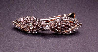 Duckklem strik rosékleurig met strass