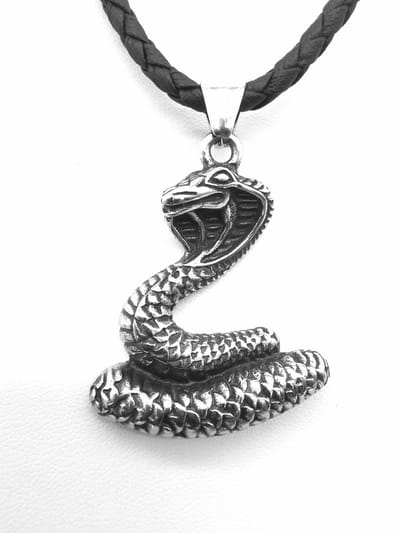 Stoere RVS King cobra hanger zeer gedetailleerde motief met gratis gevochten zwart ketting 50 cm
