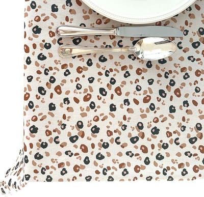 BINK Bedding Tafelkleed - Tafelzeil Leopard - Acryl gecoat Katoen 100 x 145 cm - afneembaar - wasbaar - feest - feestdecoratie - kinderfeestje - verjaardag - buiten eten - panterprint - dierenprint