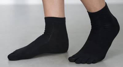 Bonnie Doon Teen Sokken Zwart Dames maat 36/42 - Plain Toe Sock - Yoga sokken - Gladde Teennaad - Teensokken - Toesocks - 1 paar - Teenslipper sokken - Geen vervelende naden - Quarter - Black - BN061065.101