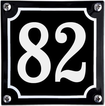 Zwart emaille huisnummer  - 82