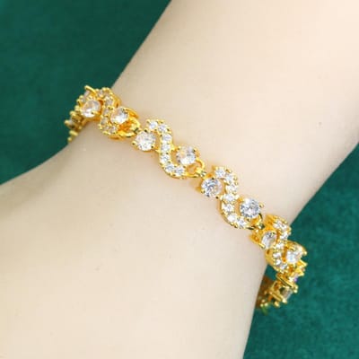Koreaanse Versie van De Koreaanse Sieraden Koreaanse Versie van De Mode Verguld 18K Zirkoon Armband Cadeaus voor Vrouwen beige