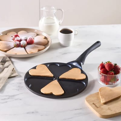 Karaca Fluffy Love - Pannenkoekpan 26 cm – Keramische Antiaanbaklaag – Inductie Geschikt – Zwart