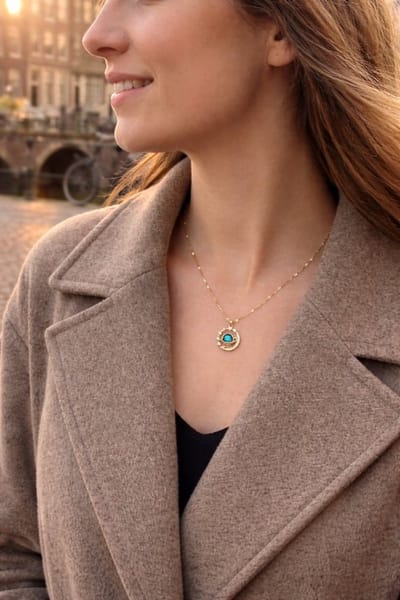 Cristaé Celestia - Ketting - Blauwe Steen - Goudkleurig - 45,72 cm - Dames Sieraad