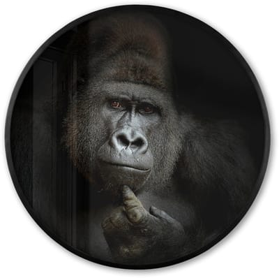 Poster in lijst Rond - Fotolijst 60x60 cm - Posters - Gorilla - Aap - Dieren - Zwart wit - Ronde posterlijst zwart - Decoratie - Wanddecoratie woonkamer - Muurdecoratie slaapkamer