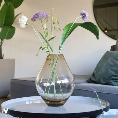 Vaas Lesse | Taupe | Medium | Mondgeblazen glas | Ø22 x H28 cm