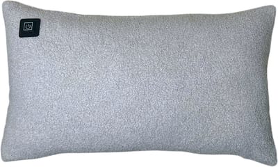 Warmpi Warmtekussen Teddy Licht grijs – 50x30 cm – Elektrisch Verwarmd Ergonomisch Kussen – Inclusief 10.000 mAh Powerbank – 2 Infrarood Warmtepanelen – 3 Warmtestanden tot +/- 60°C
