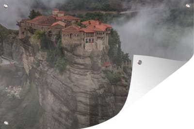 Tuindecoratie De Meteora kloosters tussen de wolken - 60x40 cm - Tuinposter - Tuindoek