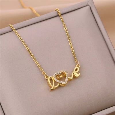 Sjika - Love Ketting Dames Goudkleurig – Hartjes Ketting met Strass Steentjes – Elegante Liefde Ketting – Trendy Dames Sieraden - Cadeau voor haar