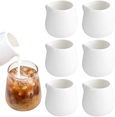 Dailygoods - 6 stks 50ml Mini Melk Gieten Kruik, Mini Creamer Kruik Saus Beker, Witte Kleine Porseleinen Melk Kruik voor Melk Koffie Saus Jus Custard Gieten Kruik