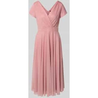 Glanzende Cocktailjurk met V-hals