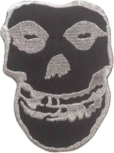 Misfits - Inverted Silver Skull Patch - Zwart