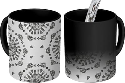Magische Mok - Foto op Warmte Mokken - Koffiemok - Mandala - Patronen - Zwart Wit - Magic Mok - Beker - 350 ML - Theemok