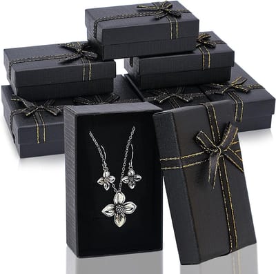 Dailygoods- Sieradendoosjes 24 stuks - Kraft Geschenkdozen met Deksel - Rechthoekige Display Doos - Ring Cadeau Doos - 8 cm x 5 cm x 1,5 cm - Duurzaam Karton