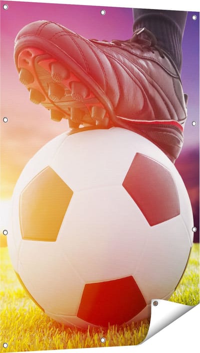 Gards Tuinposter Klassieke Voetbal Aftrap met Zonsondergang - 80x120 cm - Tuindoek - Tuindecoratie - Wanddecoratie buiten - Tuinschilderij