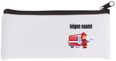 Akyol - brandweerman met brandweerwagen Etui - Brandweer - iemand die werkt bij de brandweer - met eigen naam - leuk cadeau voor iemand die bij de brandweer werkt - cadeau - kado - 20 bij 9 cm