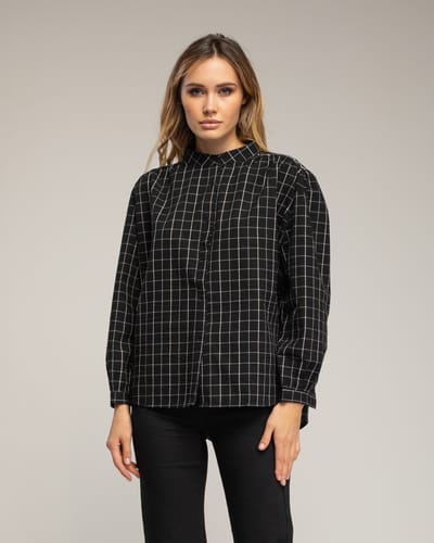 Geruite blouse met opstaande kraag en borduursel op de schouder en rug