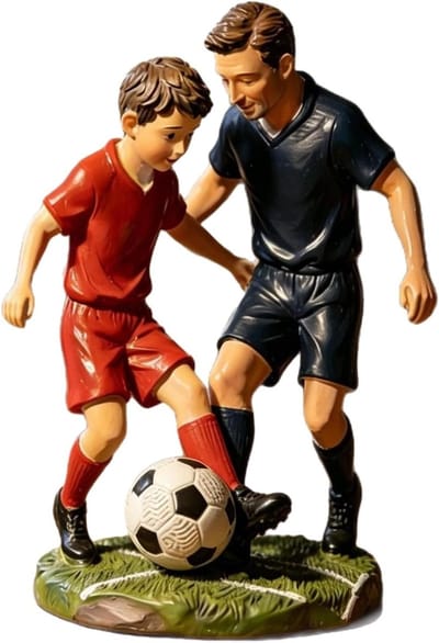 Voetbal Beeldje - Hars Sculptuur - Buiten Decoratie - Waterdicht Zonbestendig - 16 x 11 x 12 cm - Multicolor