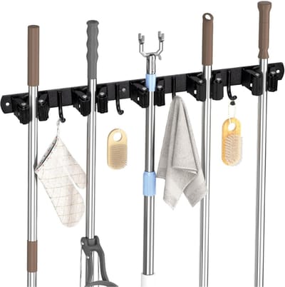 Famanu – Bezemhouder – Zelfklevend zonder boren, 5 houders en 4 haken, snelle upgrade voor elke schoonmaakkast – Voor keuken, badkamer, garage en tuin