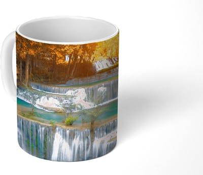 Mok - Koffiemok - Waterval - Herfst - Bomen - Bruin - Water - Mokken - 350 ML - Beker - Koffiemokken - Theemok