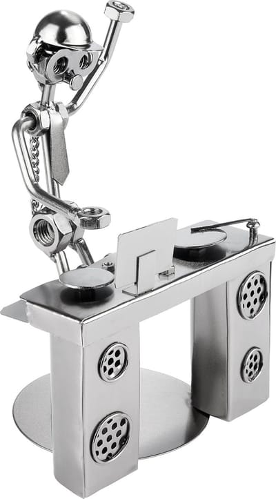 BRUBAKER Schroevenbeeldje DJ aan het Mengpaneel - Zilveren IJzeren Figuurtje Metalen Mens aan het DJ Desk - Handgemaakt Metalen Figuurtje Feestclubgeschenk voor DJ's Beatproducenten en Muzikanten