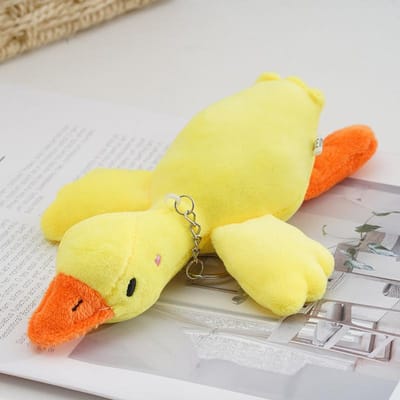 Porte-clés Peluche Canard Dessin Animé 18cm Pendentif Oie Kawaii Jouets Idéal pour Femmes Filles Garçons Jouet Poupée Accessoires Sac Porte-clés Voiture Cadeaux 18cm