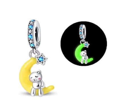 RomyStones – Glow in the Dark Maan met Beer Bedel – 925 Sterling Zilver - Bedelarmband - Ketting hanger.