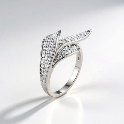 Cavill - Zilveren Ring - 925 Sterling Zilver Geplatineerd - 77 Cambodjaanse Zirkonia's Rond Briljant Pave - Elegante Damesring met Bladmotief